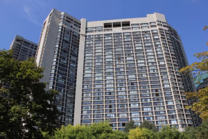 buying-condo-chicago-what-to-review-before-offer